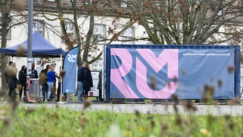 Der RMU Container auf dem Irène-Giron-Platz. Foto: Peter Pulkowski